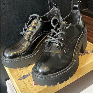 Women’s Madden Girl Black Oxford Platform Shoes Size 5.5